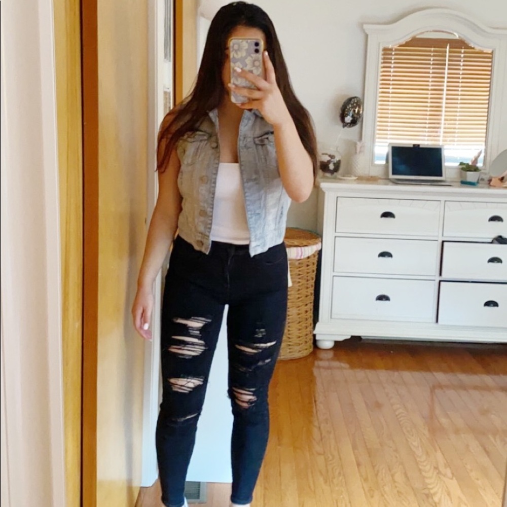 Sleeveless Jean Jacket